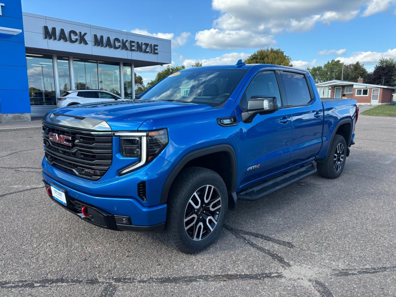 Used 2023 GMC Sierra 1500 2023 GMC Sierra AT4 4WD for sale in Renfrew, ON