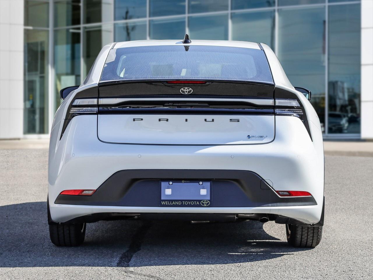 2026 Toyota Prius Plug-In Hybrid SE Photo