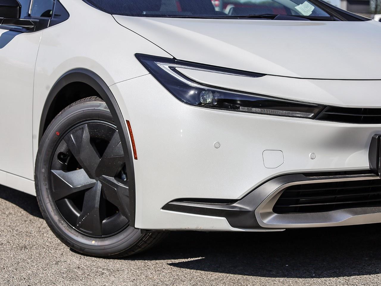 2026 Toyota Prius Plug-In Hybrid SE Photo