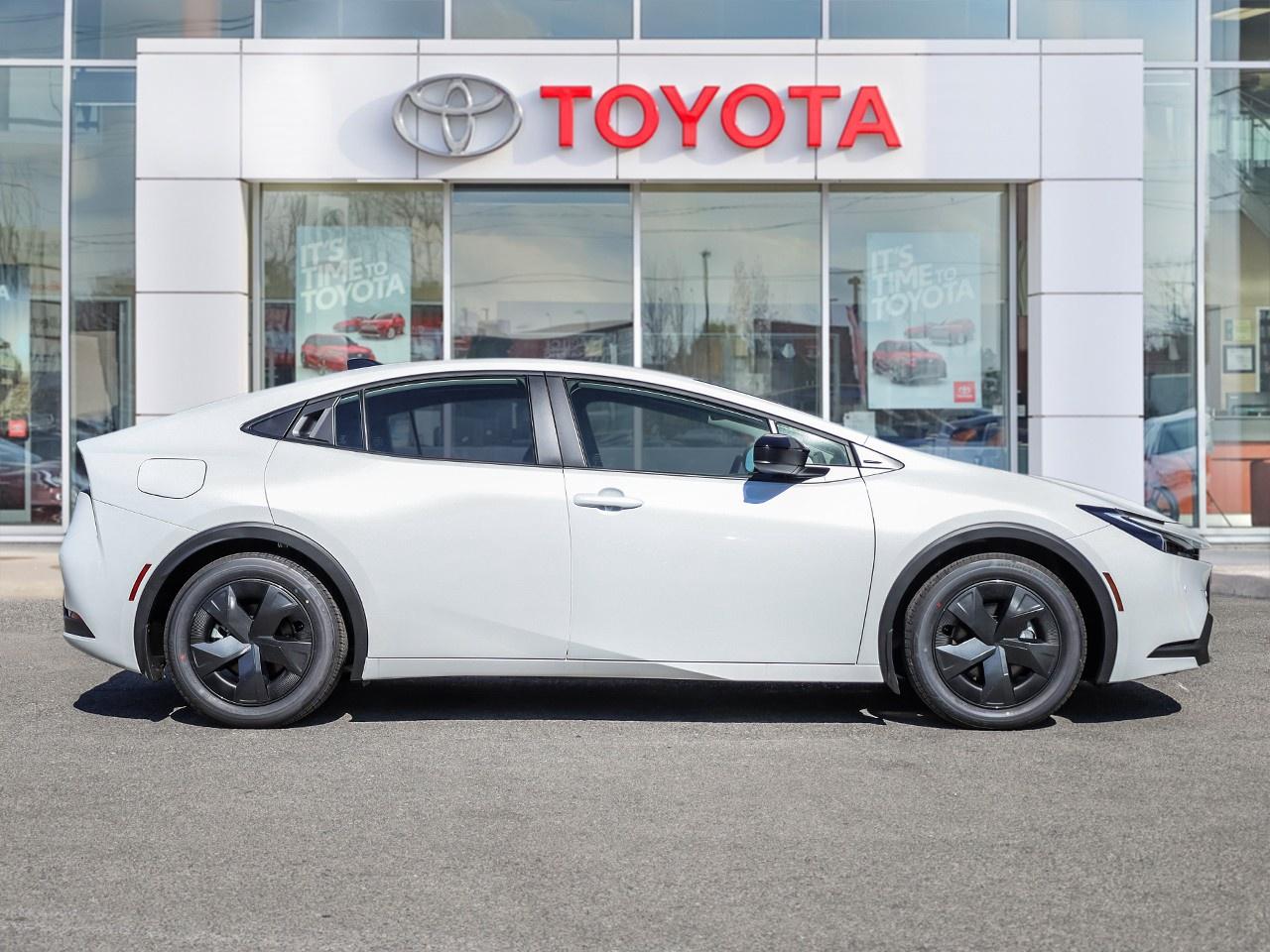 2026 Toyota Prius Plug-In Hybrid SE $8000 IN TOTAL SAVINGS AVAILABLE!! Photo