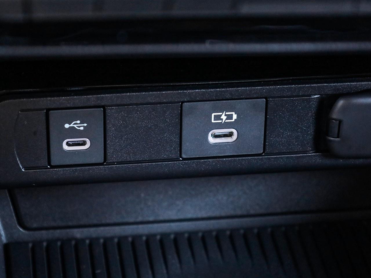 2026 Toyota Prius Plug-In Hybrid SE $8000 IN TOTAL SAVINGS AVAILABLE!! Photo