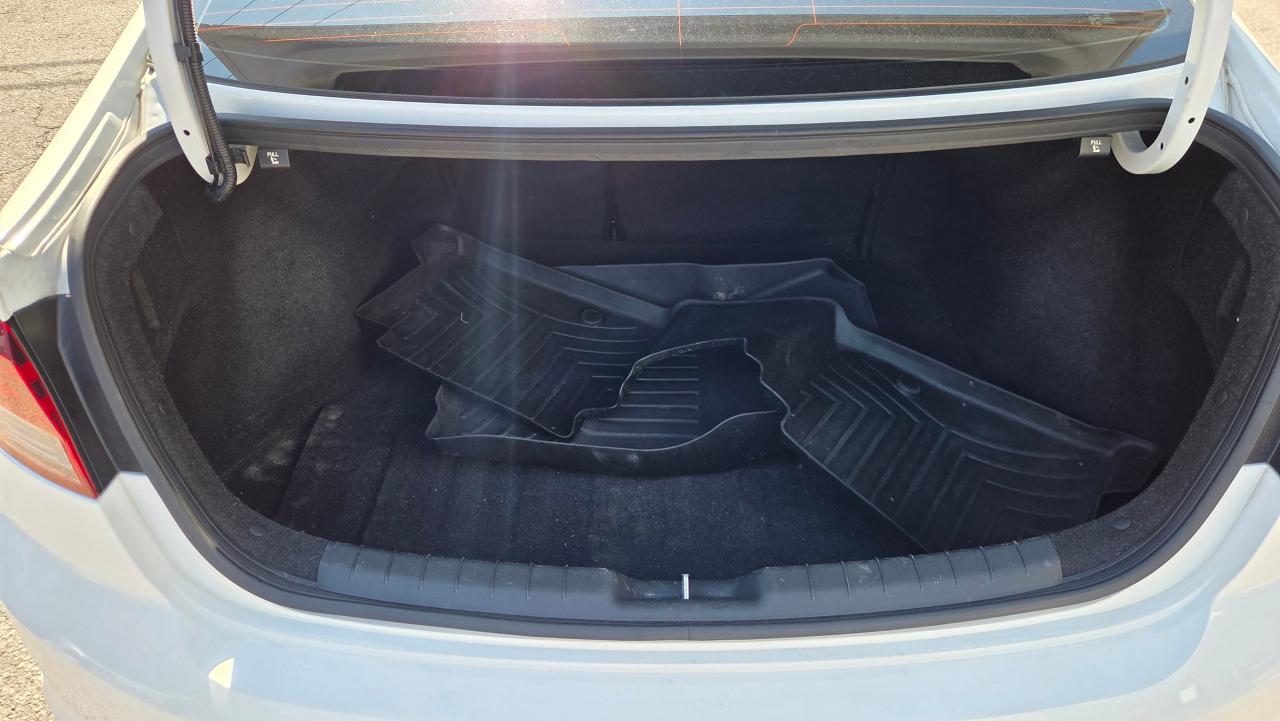 2020 Hyundai Elantra SEL LaneDeparture/CollisionAvoid/BlindSpot/P-Moon - Photo #10