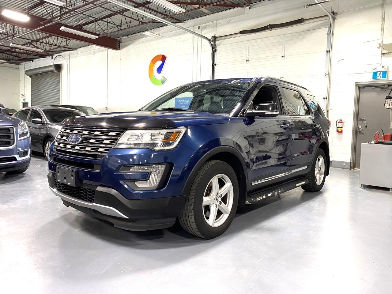 2017 Ford Explorer XLT - Photo #1
