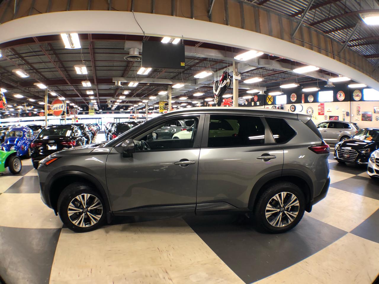 2023 Nissan Rogue SV AWD P/SUROOF B/SPOT L/ASSIST P/TRUNK CAMERA Photo3