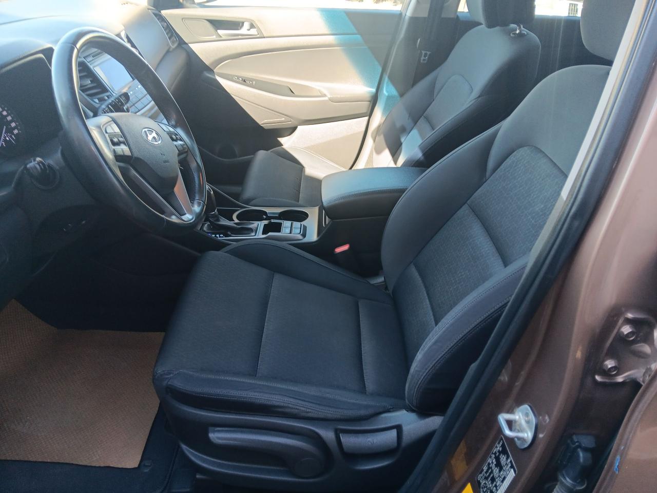 2016 Hyundai Tucson Premium AWD, Htd Seats, BU Cam - Photo #14