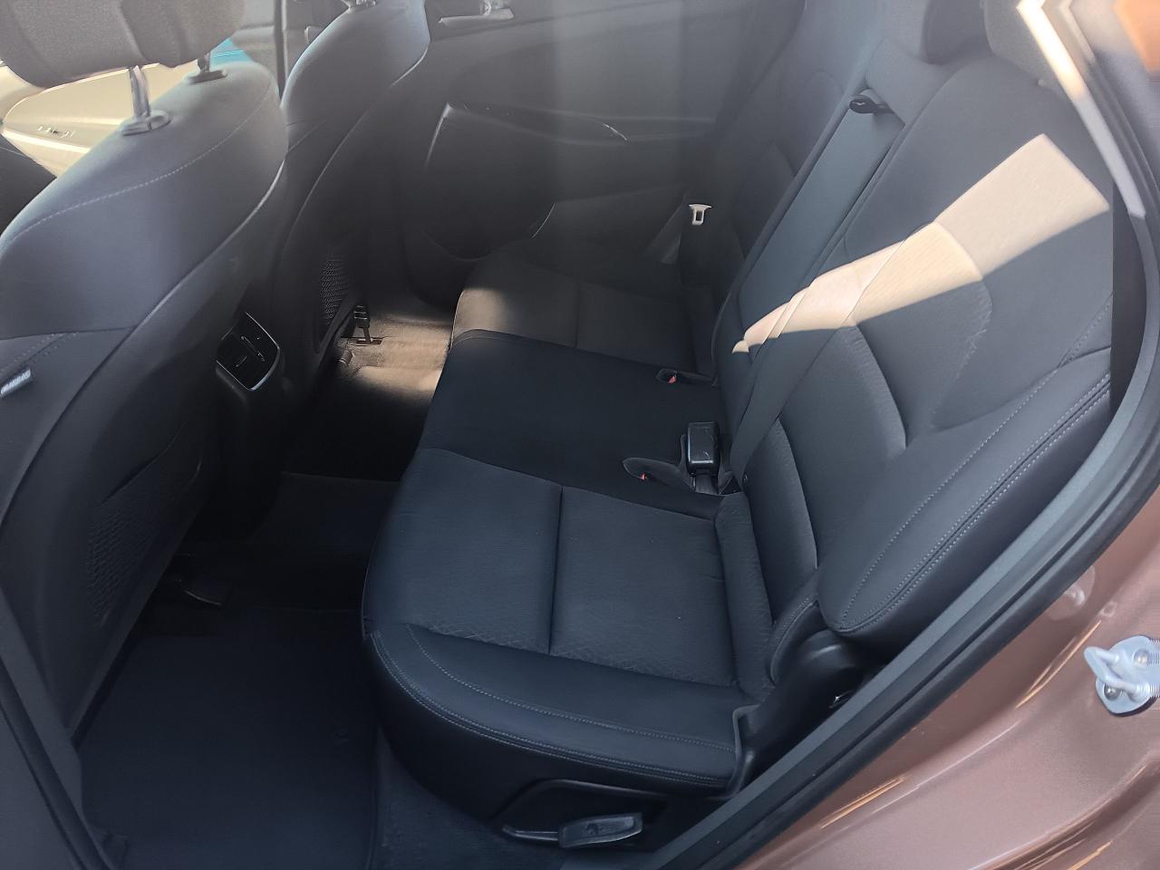 2016 Hyundai Tucson Premium AWD, Htd Seats, BU Cam - Photo #16