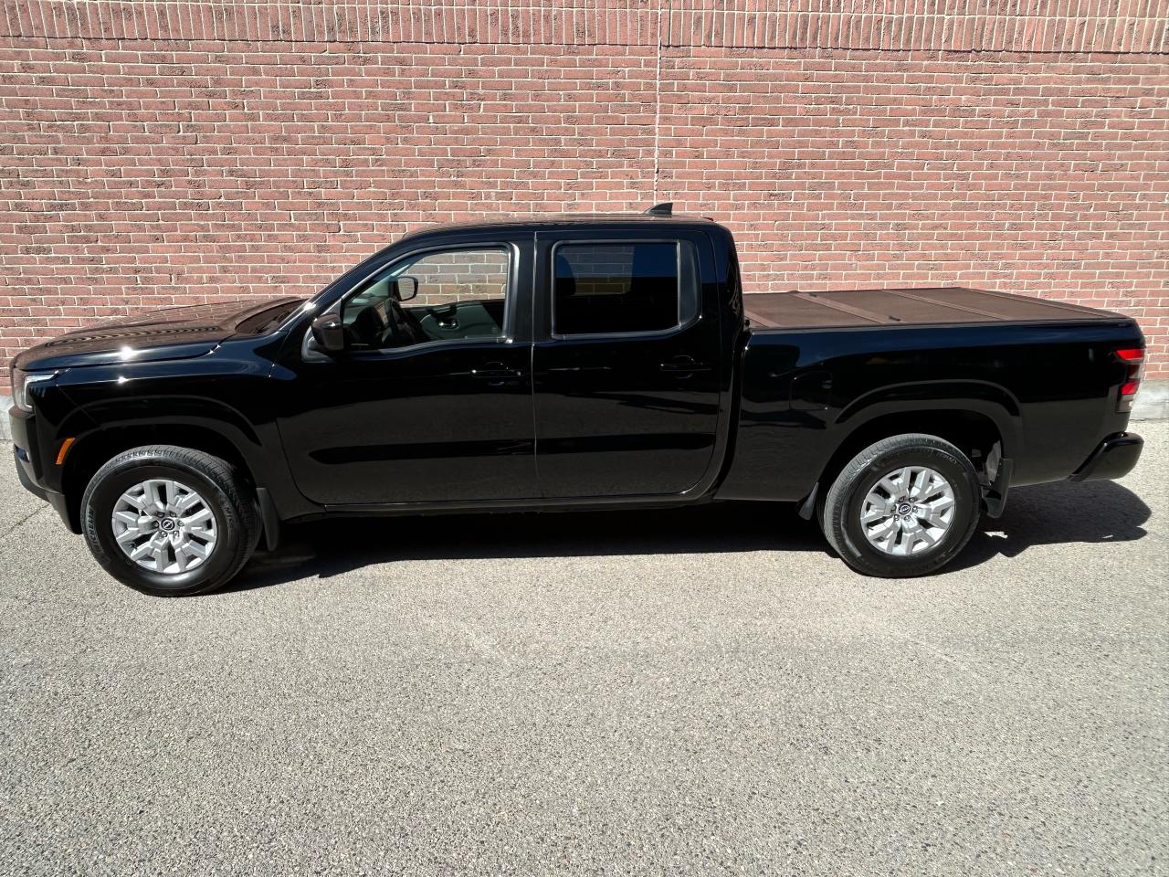 2022 Nissan Frontier SV 4X4 Photo3