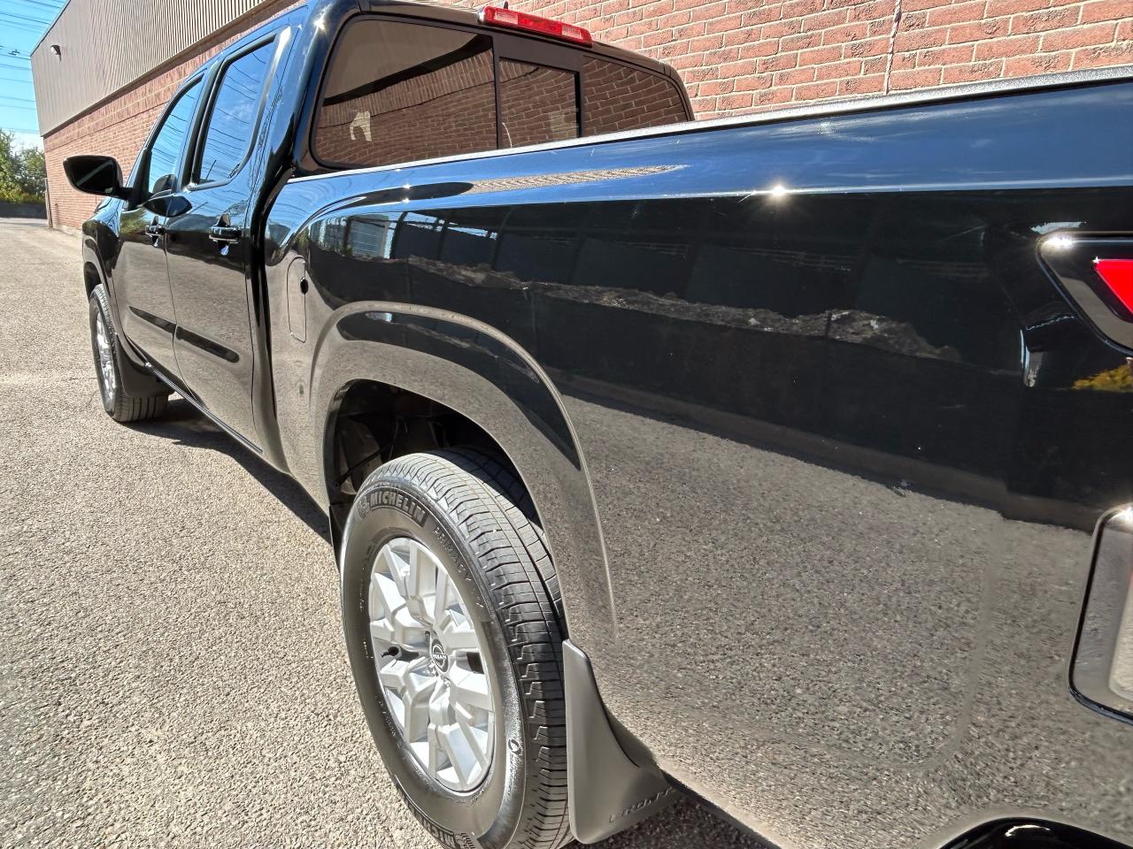2022 Nissan Frontier SV - Photo #6