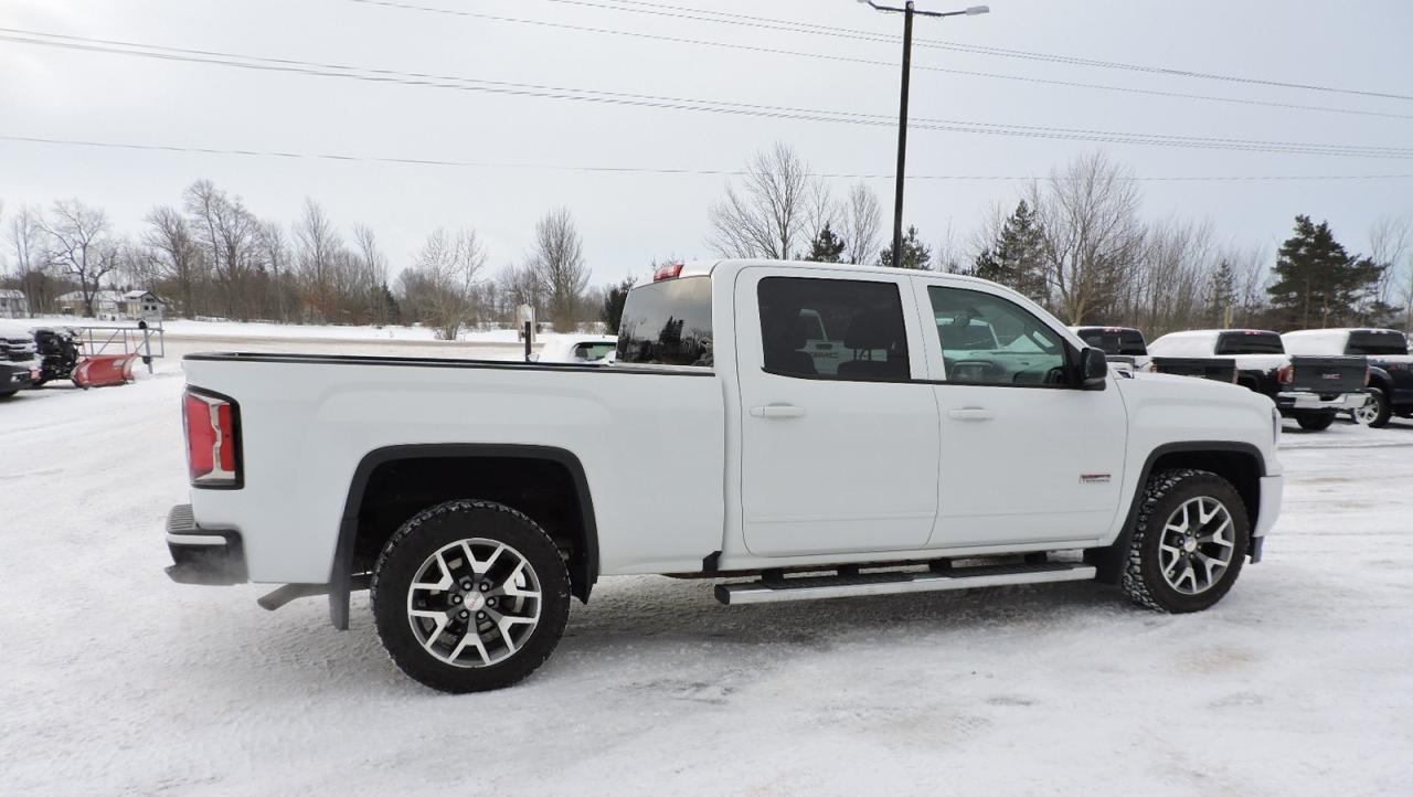 2017 GMC Sierra 1500 SLT 5.3L 4X4 Leather 6 1/2-Foot Box Only 116000 KM Photo