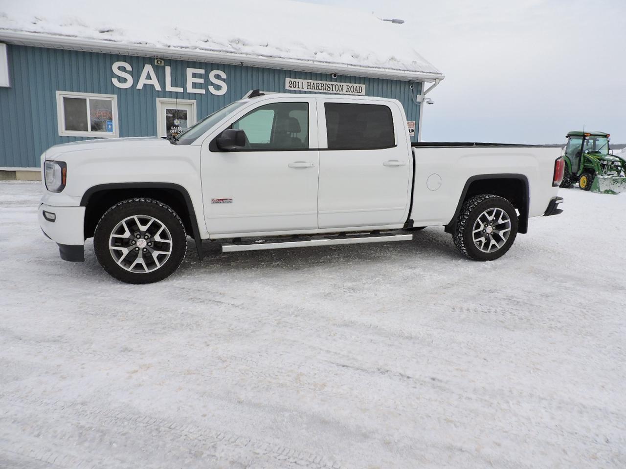 2017 GMC Sierra 1500 SLT 5.3L 4X4 Leather 6 1/2-Foot Box Only 116000 KM Photo