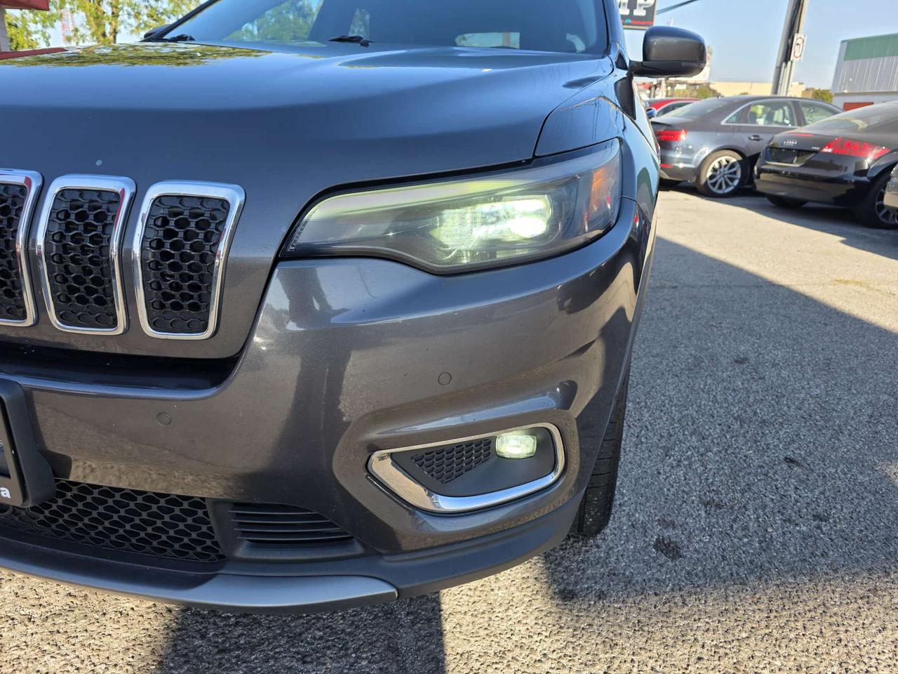 2019 Jeep Cherokee Limited 4X4 Photo