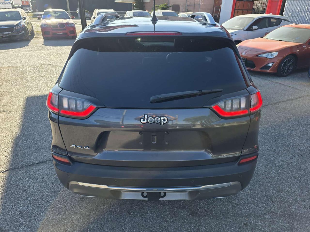 2019 Jeep Cherokee Limited 4X4 Photo4