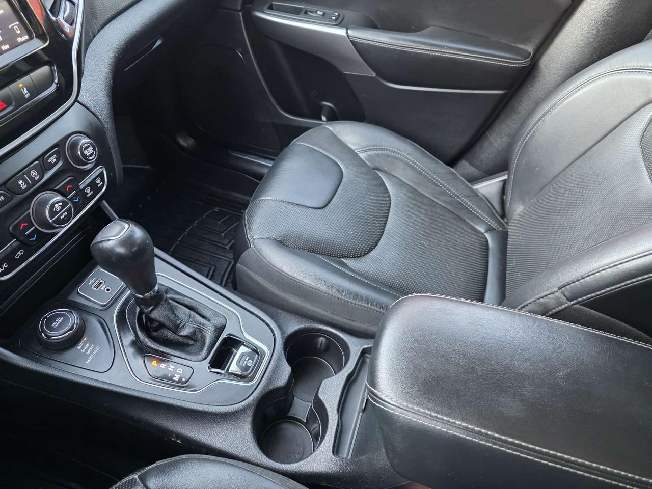 2019 Jeep Cherokee Limited 4X4 Photo