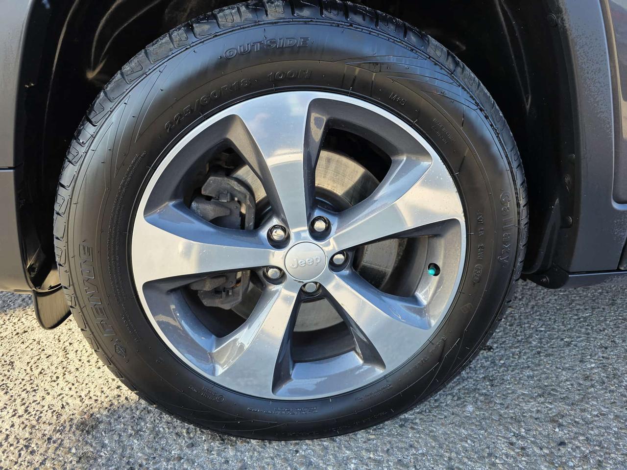 2019 Jeep Cherokee Limited 4X4 Photo