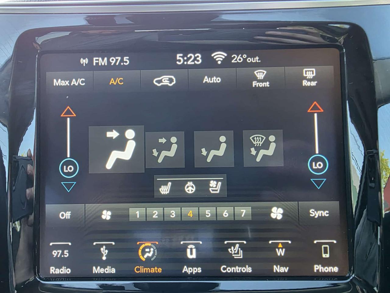2019 Jeep Cherokee Limited 4X4 Photo