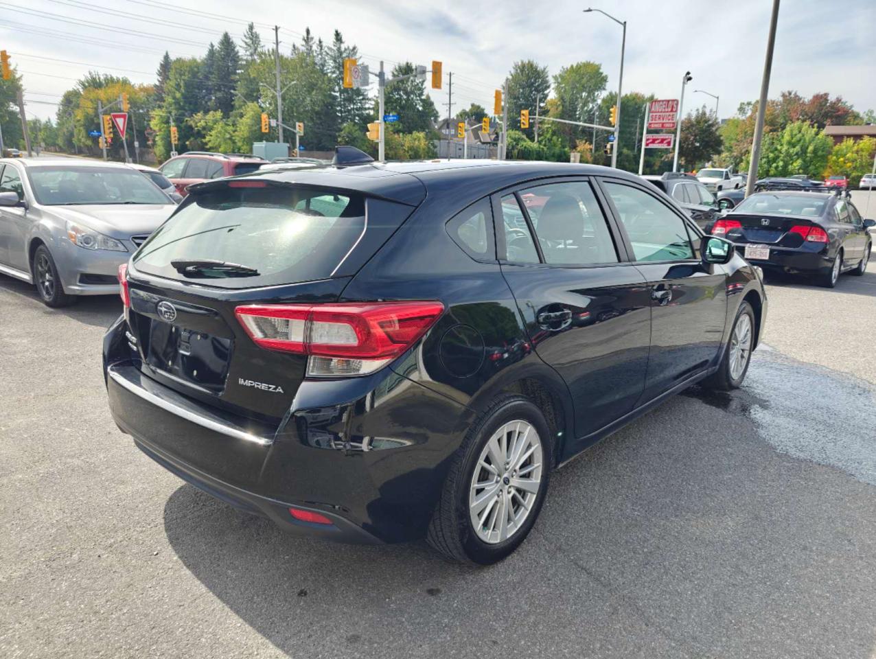 2018 Subaru Impreza 2.0i Touring 5-door Manual - Photo #5