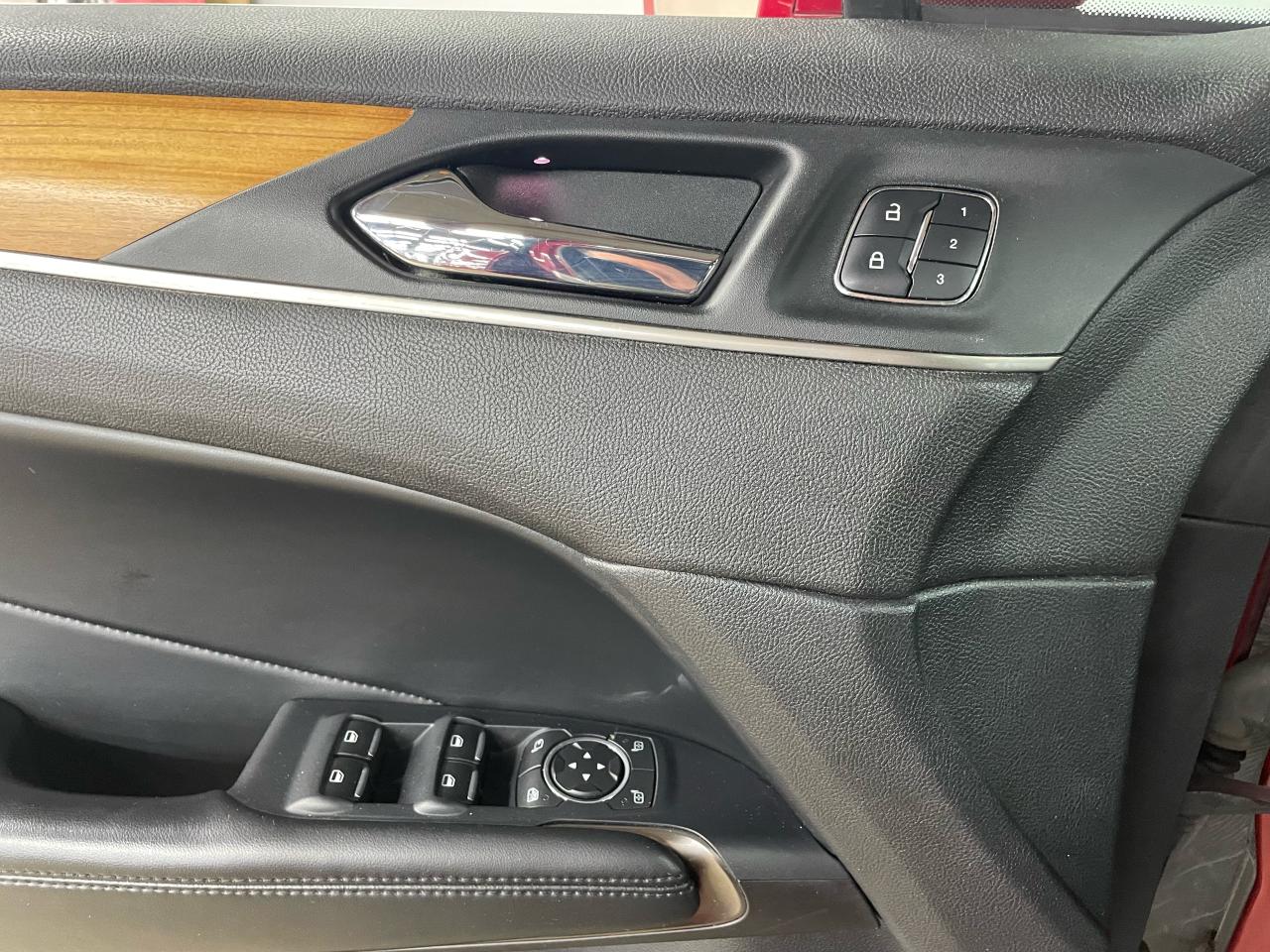 2015 Lincoln MKC AWD 4DR Photo12