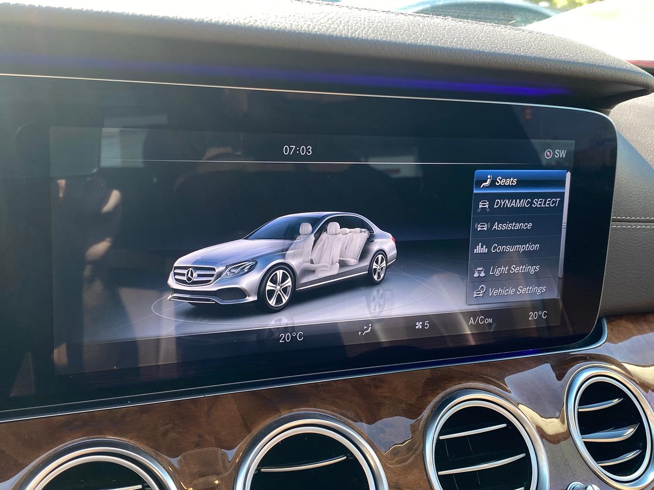 2017 Mercedes-Benz E-Class E 400 4MATIC Photo
