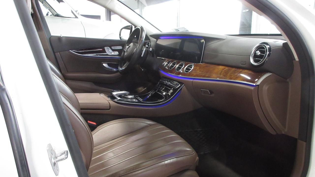 2017 Mercedes-Benz E-Class E 400 4MATIC Photo