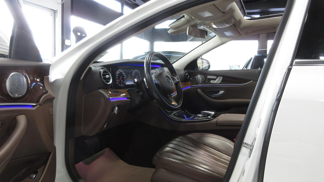 2017 Mercedes-Benz E-Class E 400 4MATIC Photo