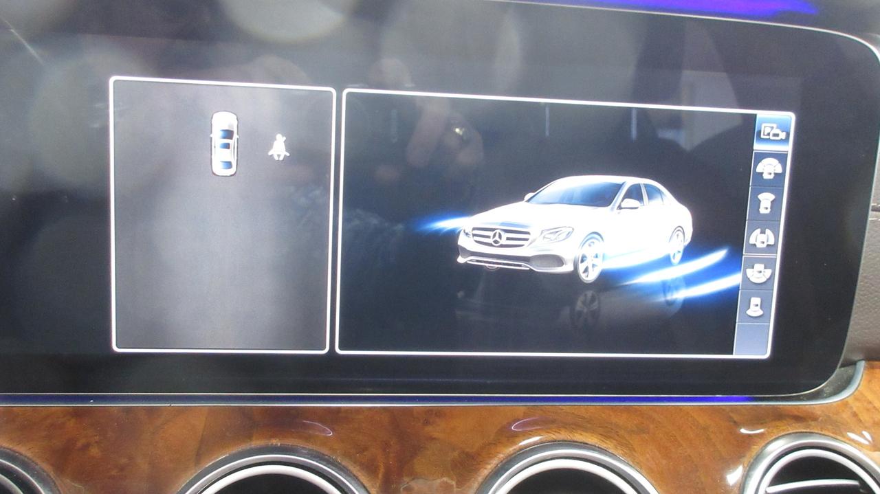 2017 Mercedes-Benz E-Class E 400 4MATIC Photo