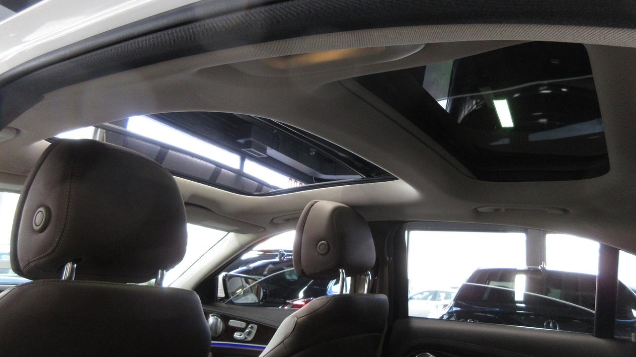 2017 Mercedes-Benz E-Class E 400 4MATIC Photo