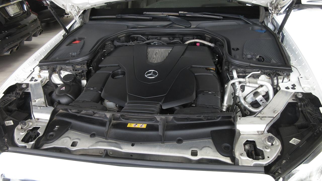 2017 Mercedes-Benz E-Class E 400 4MATIC Photo