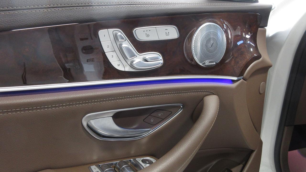 2017 Mercedes-Benz E-Class E 400 4MATIC Photo