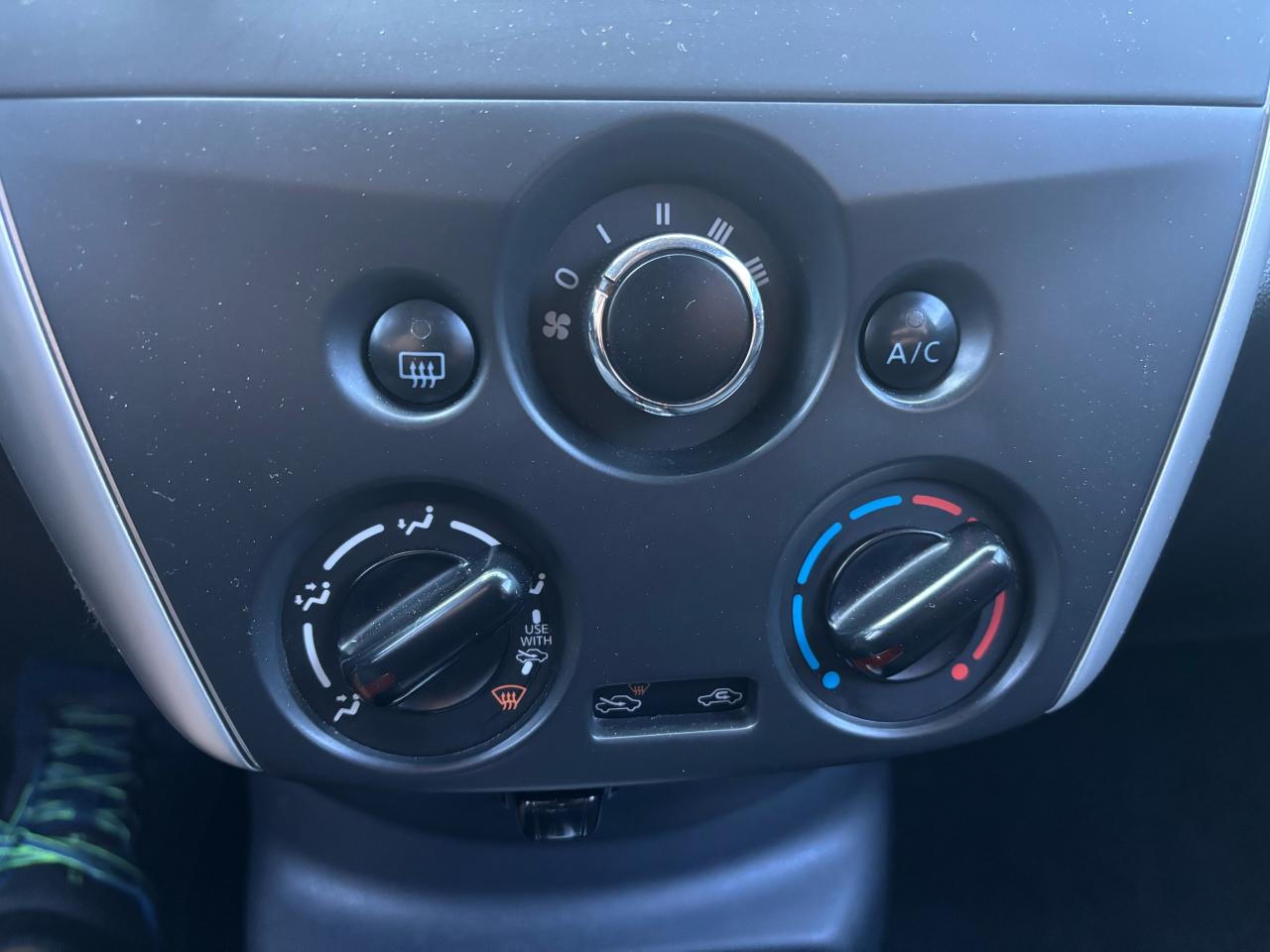 2019 Nissan Micra SR, Auto, Air, Back-Up-Camera, Alloy Wheels - Photo #6