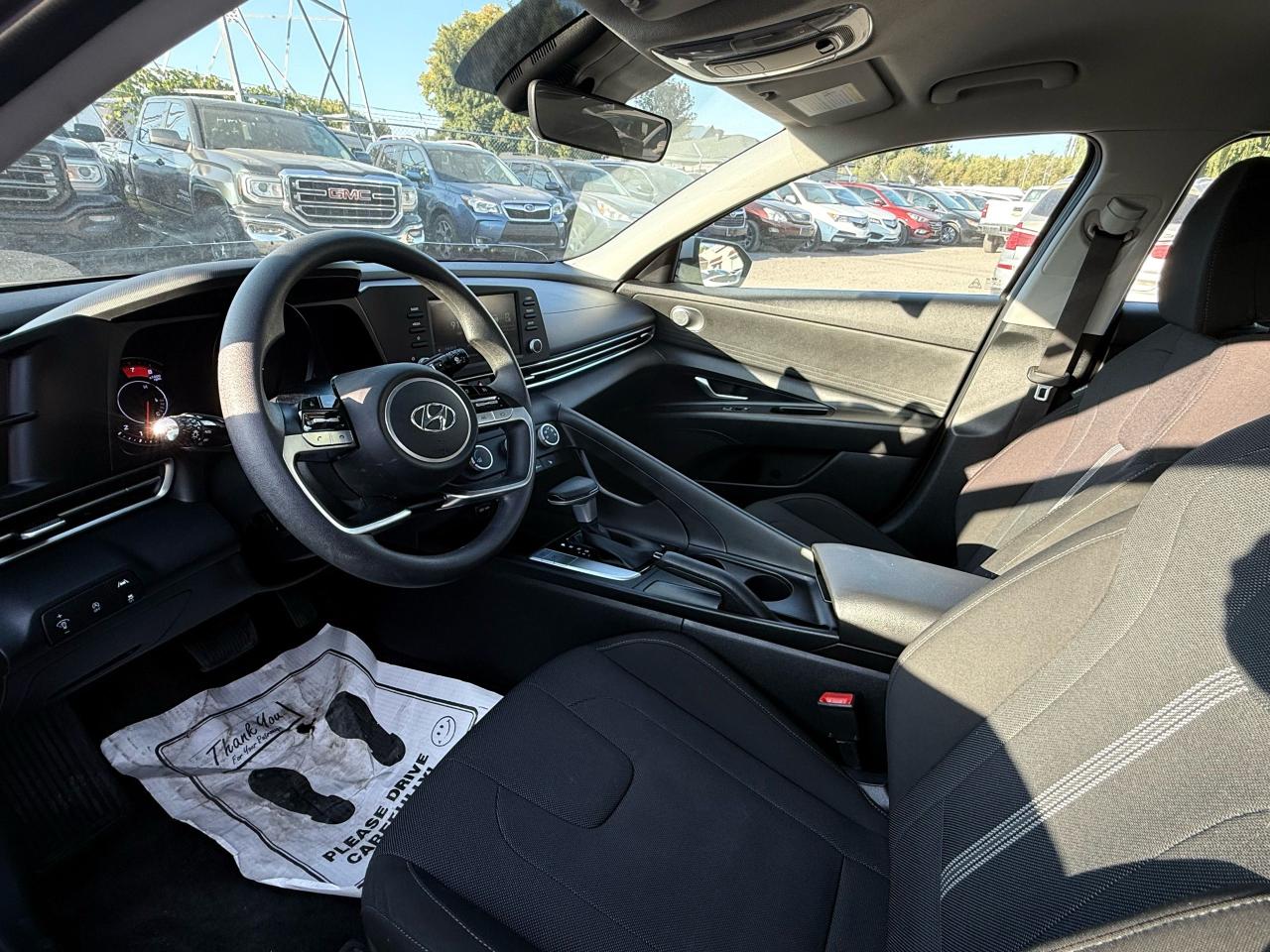 2022 Hyundai Elantra Essential - Photo #9