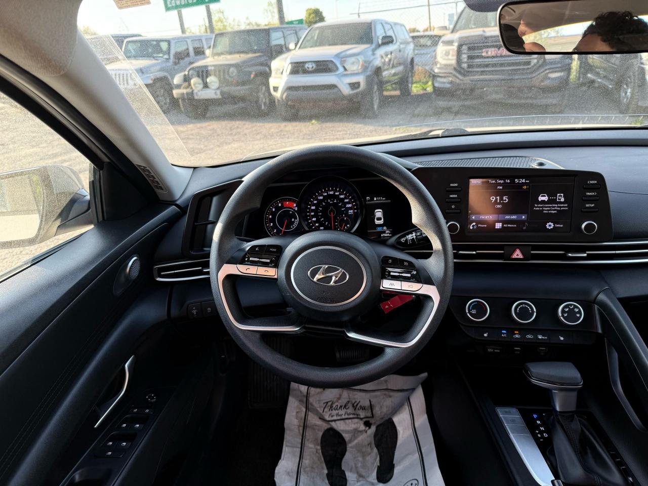 2022 Hyundai Elantra Essential - Photo #14