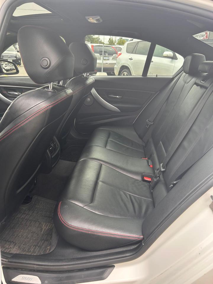 2013 BMW 3 Series 328i xDrive Photo