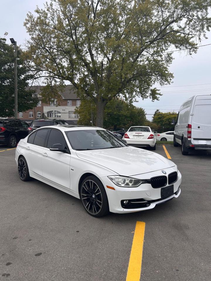 2013 BMW 3 Series 328i xDrive Photo4