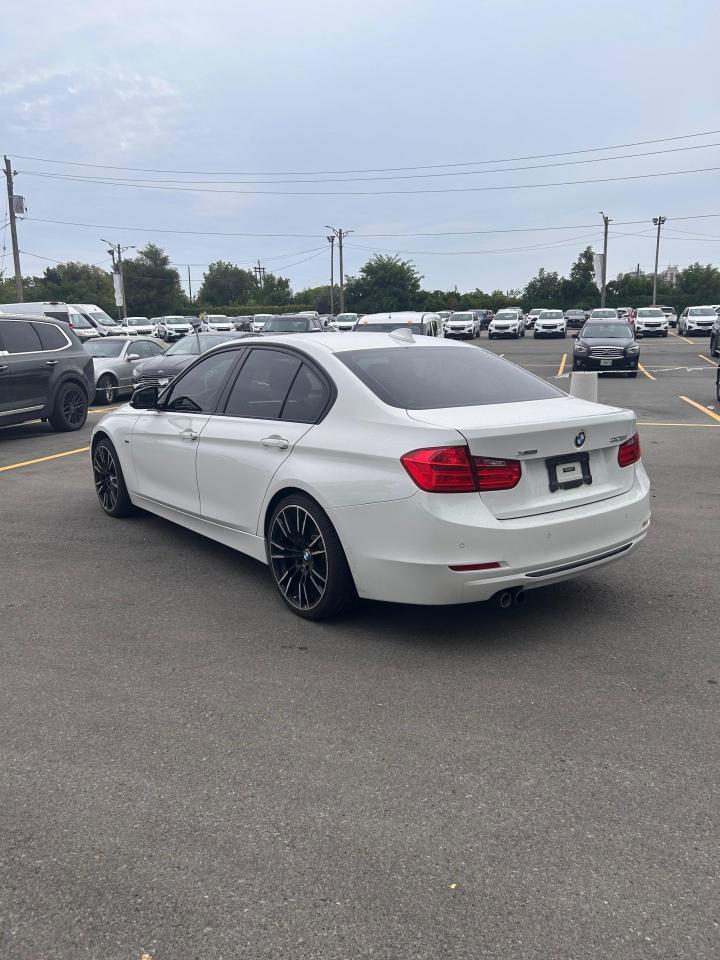 2013 BMW 3 Series 328i xDrive - Photo #2