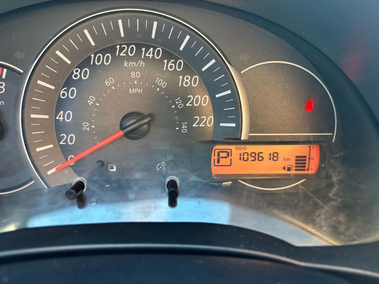 2019 Nissan Micra SR, Auto, Air, Back-Up-Camera, Alloy Wheels