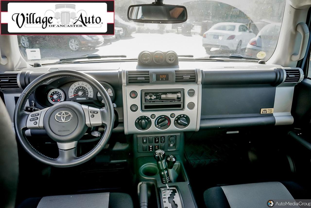 2014 Toyota FJ Cruiser Trails Team Edition