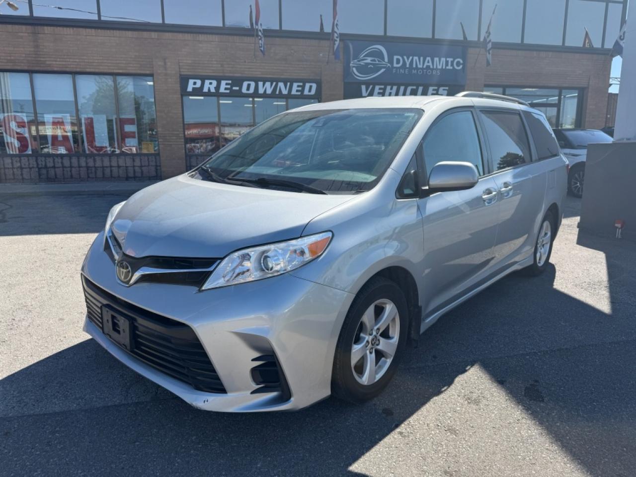 Used 2020 Toyota Sienna LE/ 8-PASSENGER/ REAR CAMERA/ V6 for sale in North York, ON