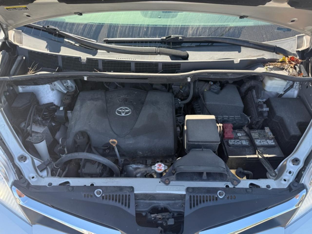 2020 Toyota Sienna LE/ 8-PASSENGER/ REAR CAMERA/ V6 - Photo #18