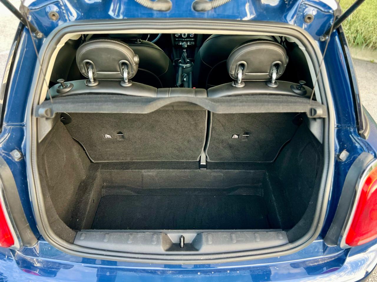 2016 MINI Cooper Base - Photo #13