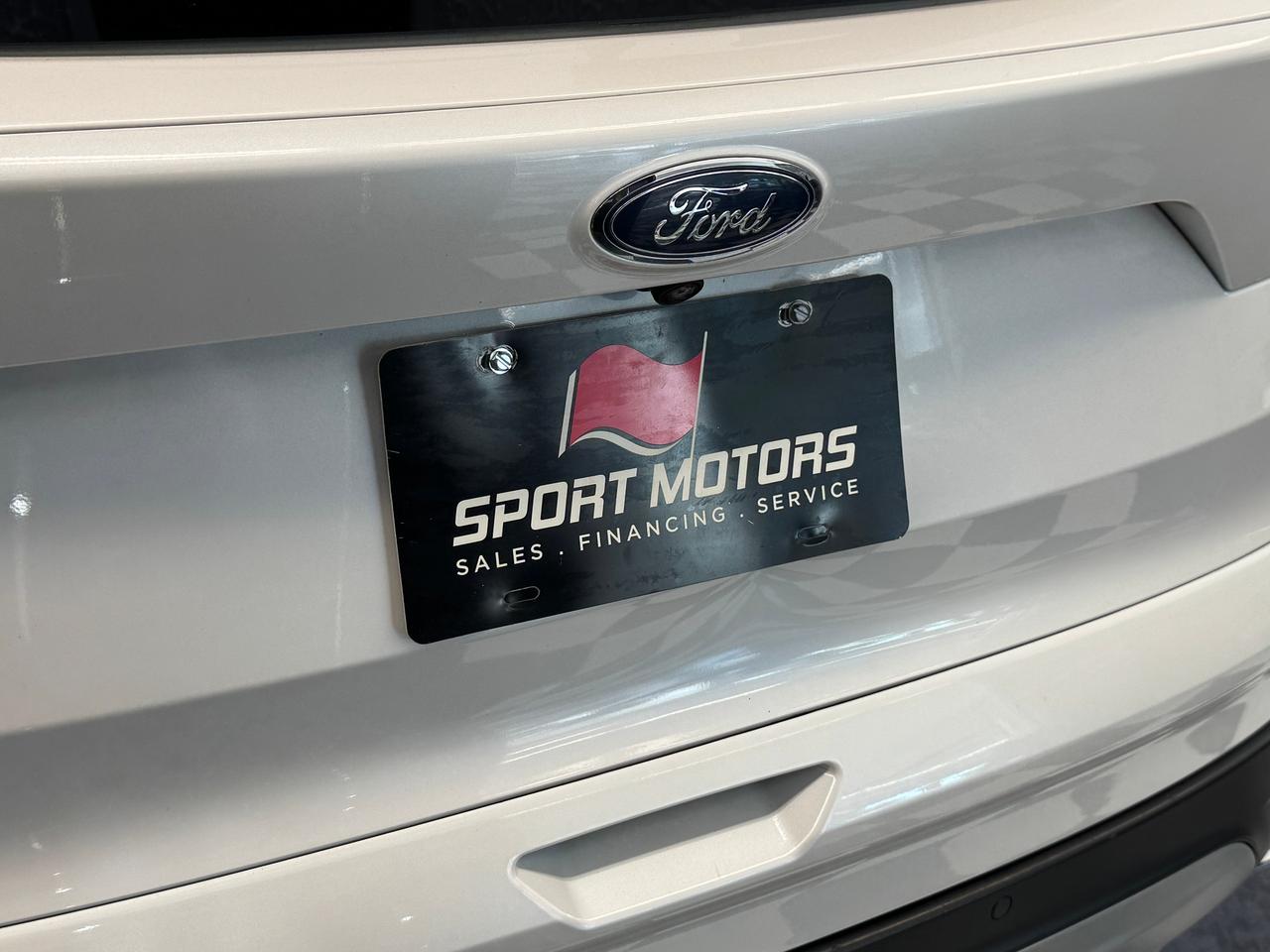 2018 Ford Escape SEL 4WD+Leather+Roof+ApplePlay+GPS+CLEAN CARFAX Photo