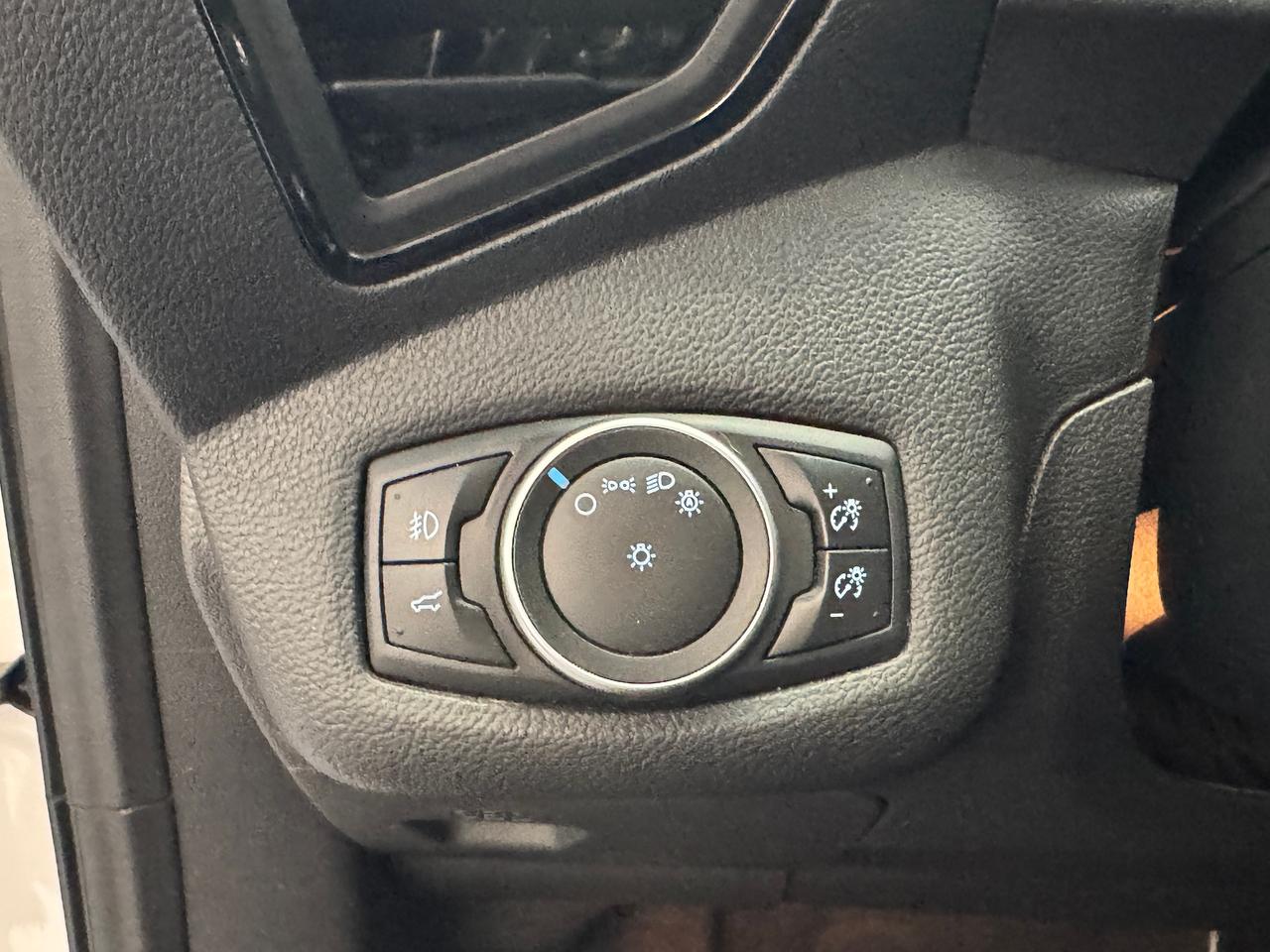 2018 Ford Escape SEL 4WD+Leather+Roof+ApplePlay+GPS+CLEAN CARFAX Photo