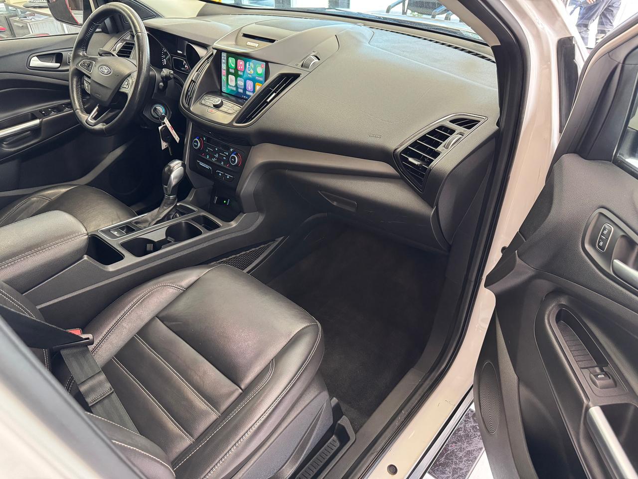 2018 Ford Escape SEL 4WD+Leather+Roof+ApplePlay+GPS+CLEAN CARFAX Photo
