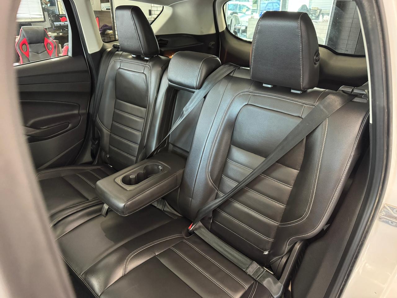 2018 Ford Escape SEL 4WD+Leather+Roof+ApplePlay+GPS+CLEAN CARFAX Photo
