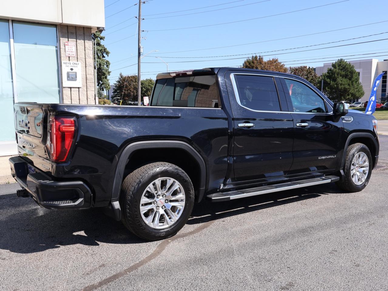2019 GMC Sierra 1500 V8 DENALI 4WD CERTIFIED CAMERA NAV BLUETOOTH LEATHER HEATED SEATS CRUISE ALLOYS - Photo #7