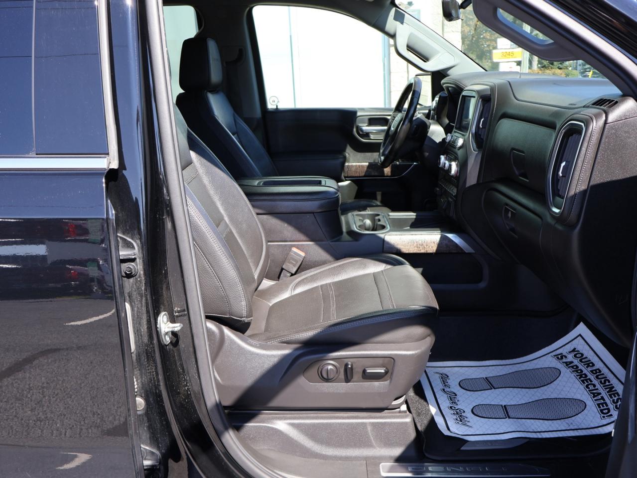 2019 GMC Sierra 1500 V8 DENALI 4WD CERTIFIED CAMERA NAV BLUETOOTH LEATHER HEATED SEATS CRUISE ALLOYS - Photo #18