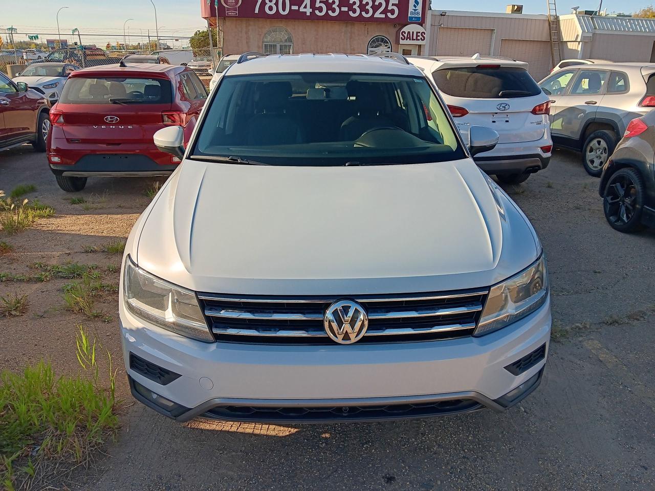2018 Volkswagen Tiguan Trendline, AWD, Heated Seats, BU Cam - Photo #2