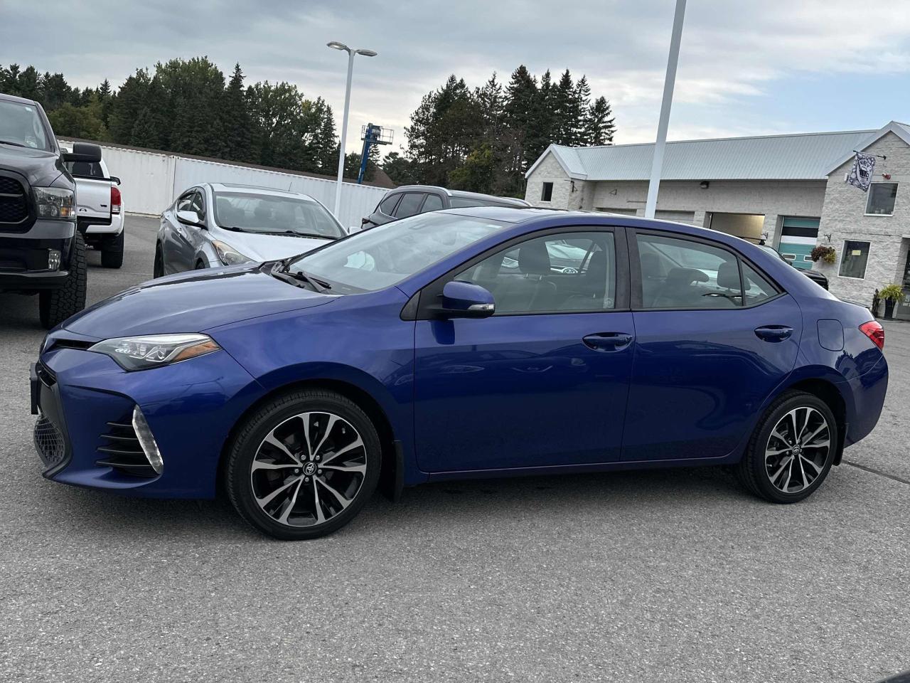 2017 Toyota Corolla XSE - Photo #3