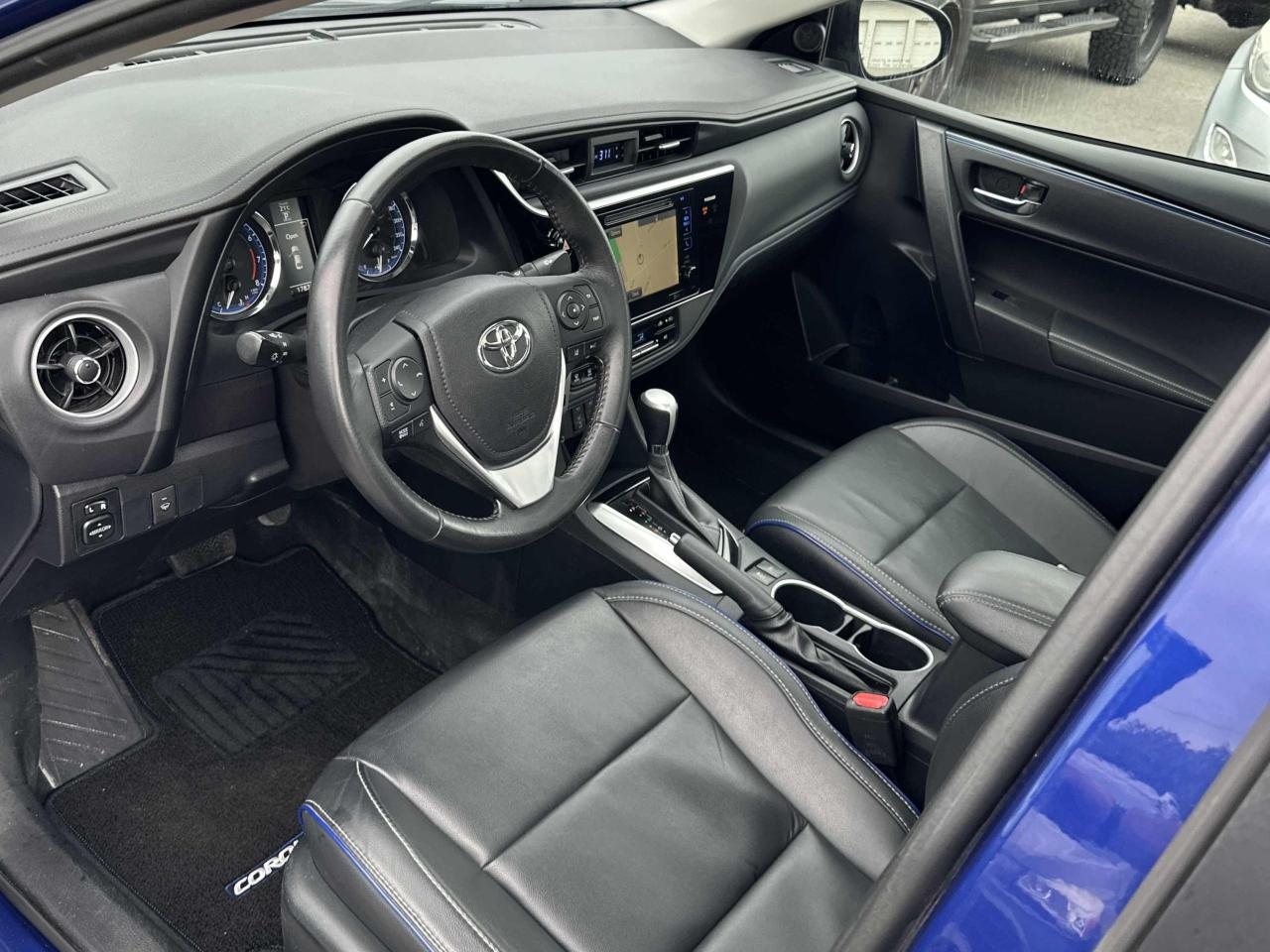 2017 Toyota Corolla XSE - Photo #6