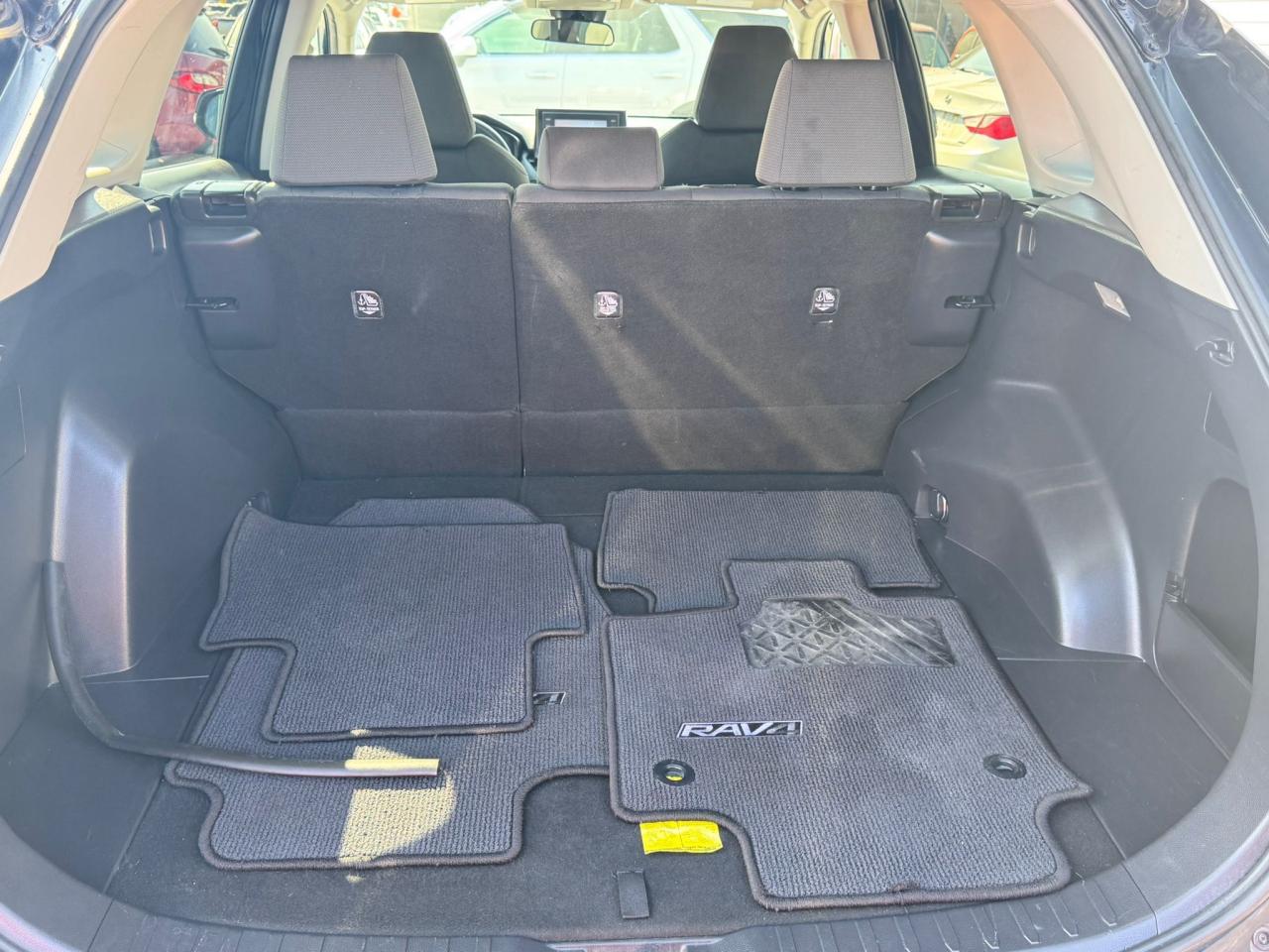 2021 Toyota RAV4 LE - Photo #9