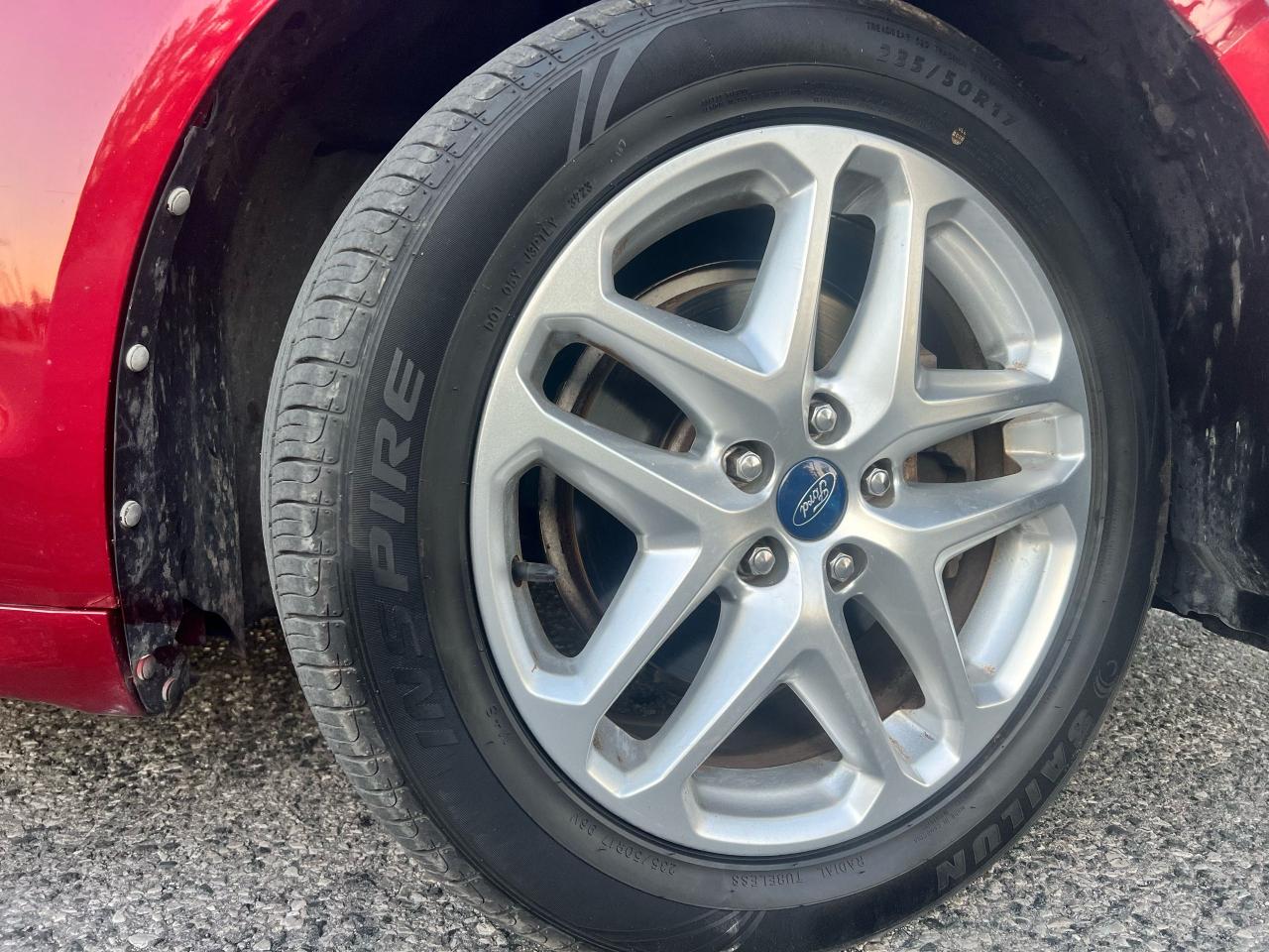2013 Ford Fusion SE - Photo #16
